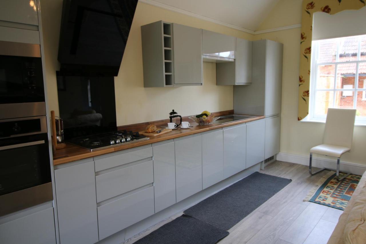 Prince Hill Cottages Worton  Екстер'єр фото