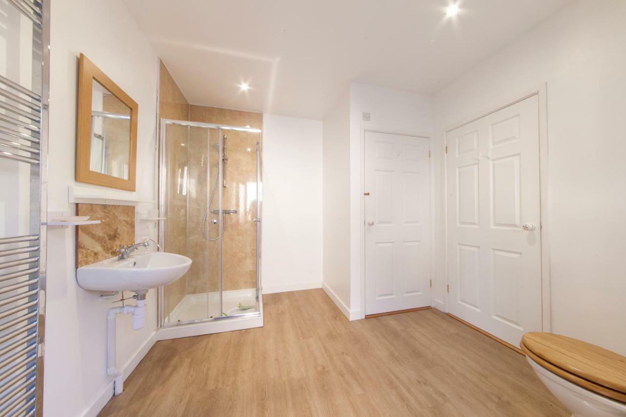 Prince Hill Cottages Worton  Екстер'єр фото