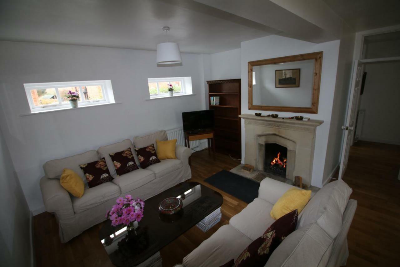 Prince Hill Cottages Worton  Екстер'єр фото